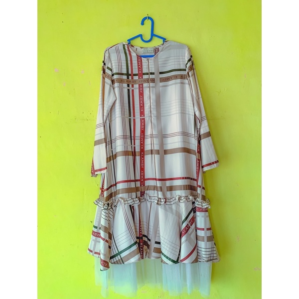 Wearing Klamby Series skala