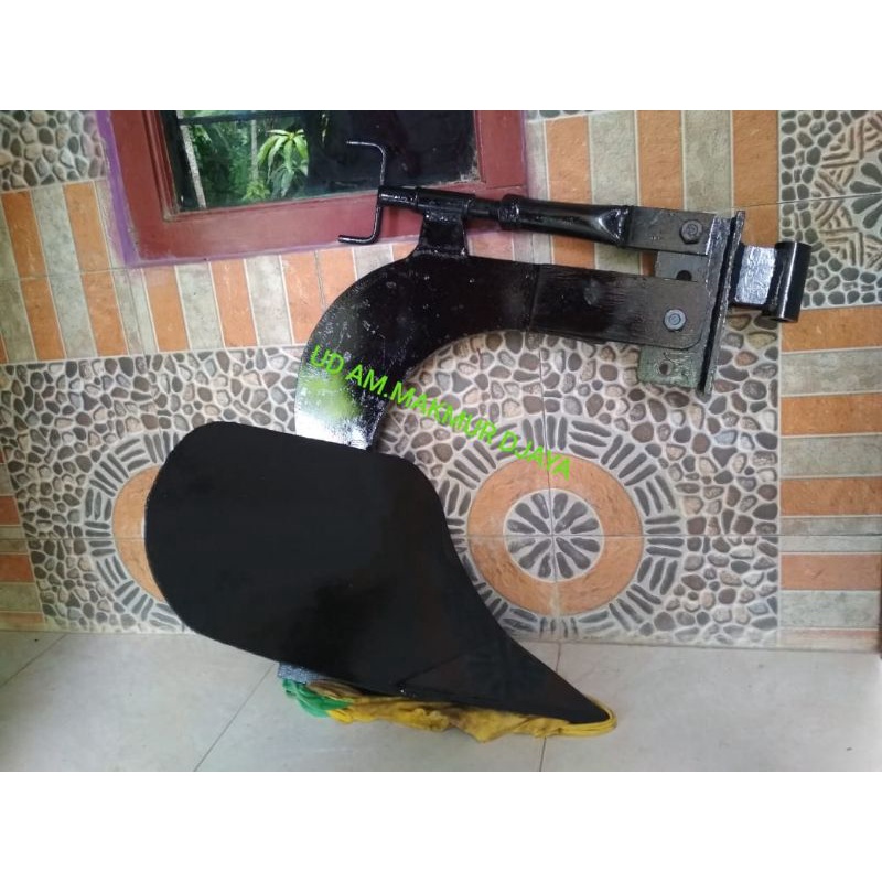 Singkal bajak sawah traktor quick g1000