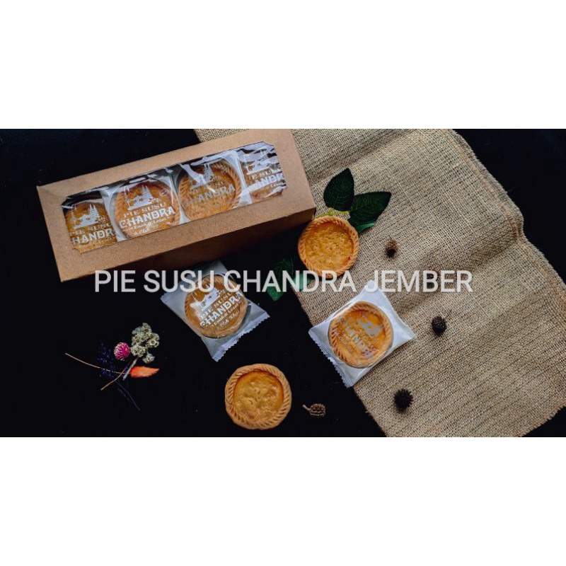 

Pie Susu Chandra 1 Box isi 12 Pcs | Pie Susu Chandra | Pie Susu Asli Bali | Oleh² Khas Bali | Pie Susu Enak| Pie Susu Murah | Cemilan | Cemilan Gurih | Oleh Oleh | Khas Bali | Dari Bali |