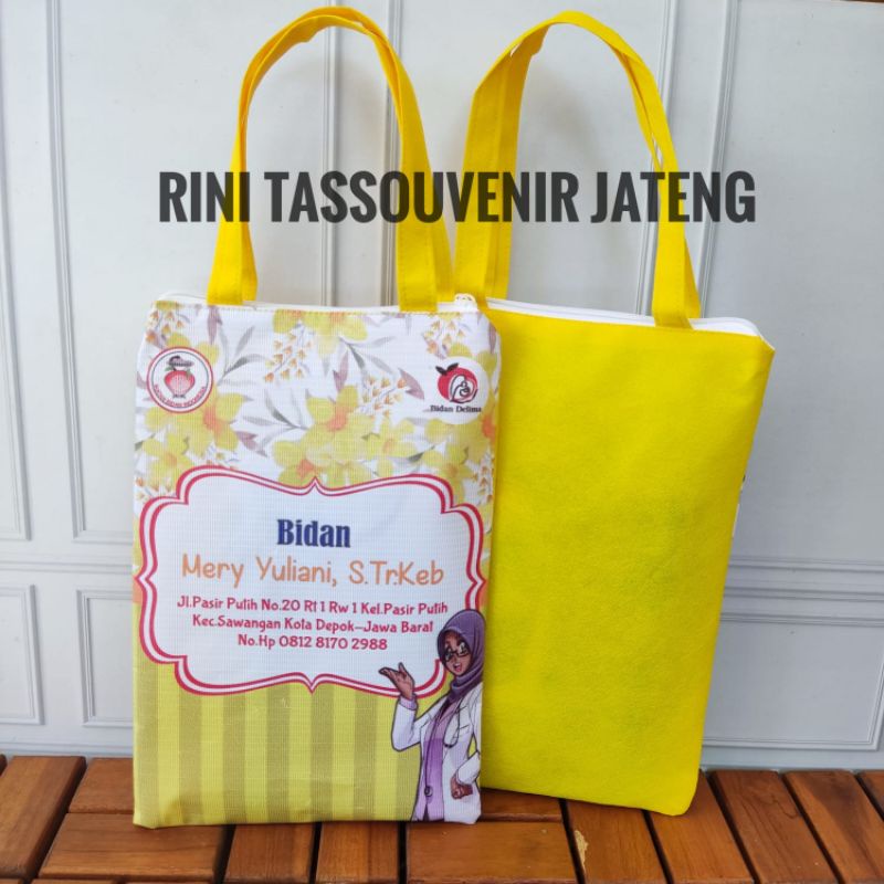 

Tas Bidan KIA Resleting Tas Souvenir Bidan KIA Tas Buku KIA Tas Bidan Murah