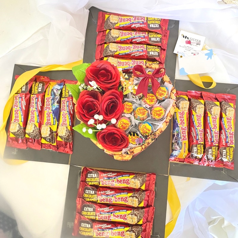 

EXPLOSION BOX LOVE / SURPRISE BOX / KOTAK KEJUTAN / KADO ROMANTIS / KADO ANNIVERSARY / KADO ULANG TAHUN / KADO MURAH / HAMPERS MURAH / KADO PACAR ROMANTIS / KADO ROMANTIS / KADO VALLENTINE