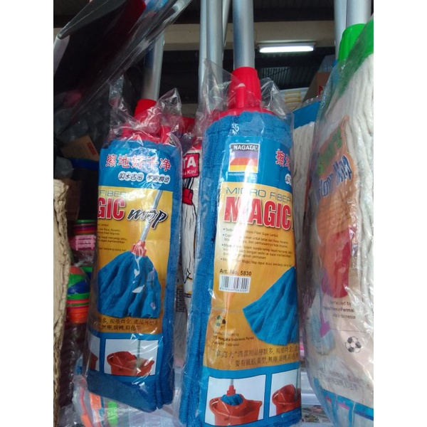 PEL MICROFIBER NAGATA / MICROFIBER MAGIC MOP NAGATA 5830 DENGAN GAGANG