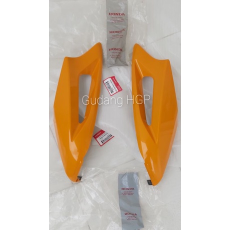 Cover L & R M/P Set CN BZ OG Orange Sayap Atas Honda Blade Karbu Lama 64400 64450-KWB-920CBO Ori Hon