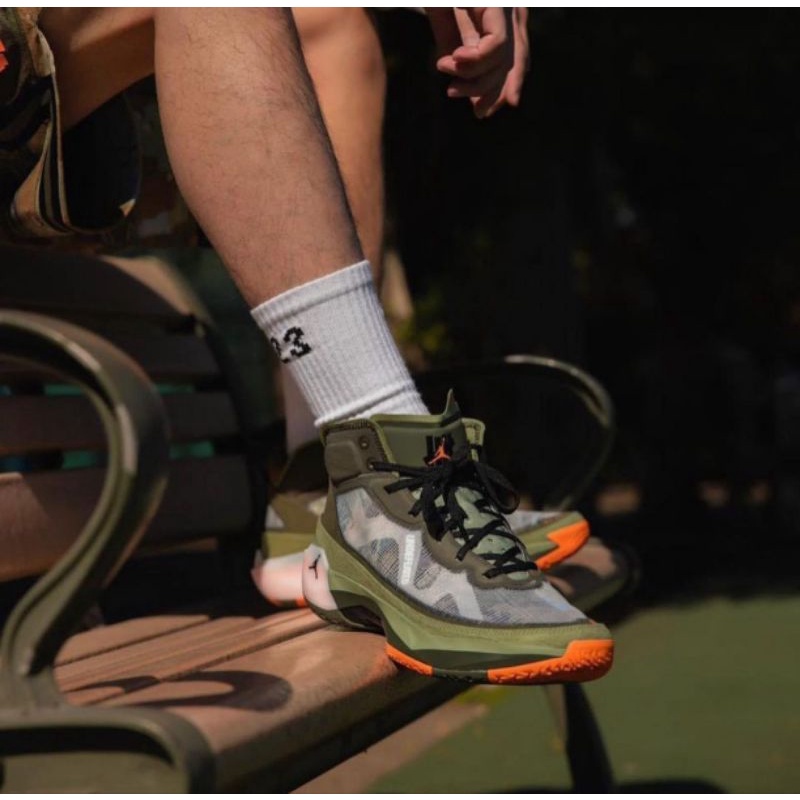 sepatu n*ke air jordan 37 " undefeated"