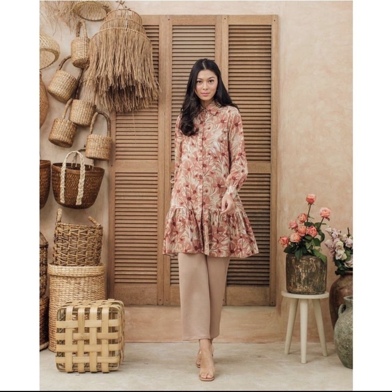 Daisy Tunik Wearing Klamby Sale (booked)