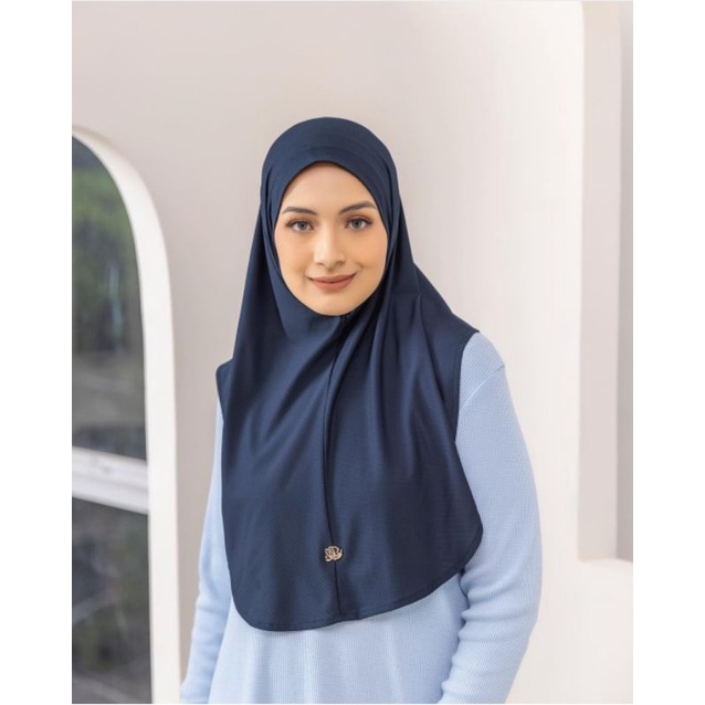 IZZY SPORT HIJAB BY HEAVEN LIGHTS