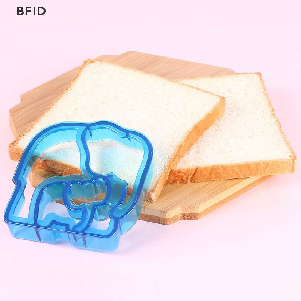 [BFID] Pemotong Cetakan Roti Tawar DIY Kreatif Bentuk Lucu Sandwich Toast Cookie Plastic Mold [ID]