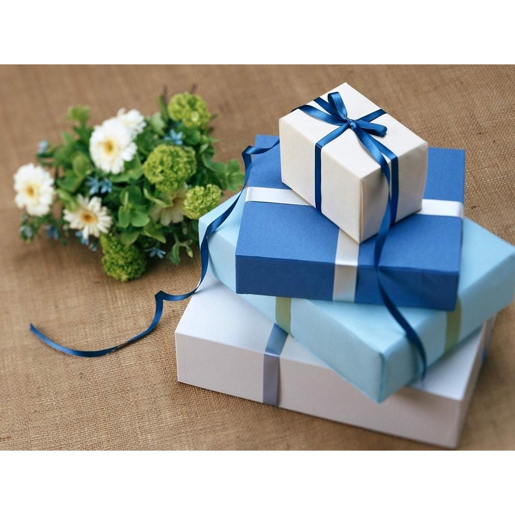 

BOUQUET AND BEAUTY CARE GIFT (MOHON BACA DESKRIPSI)