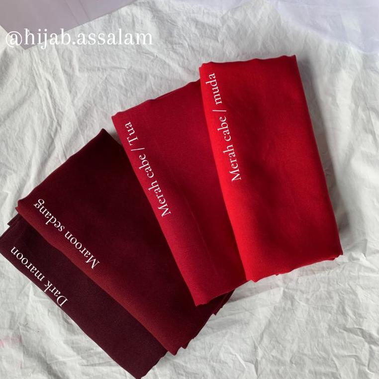 BRG.16Ja23c ‣ Hijab Pollycoton Hijab Square ( Dark maroon, Maroon sedang, Merah cabe muda, Merah cab