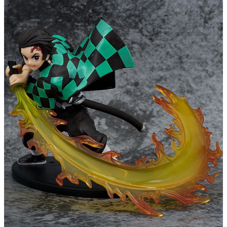 Fighting Tanjiro Action Figure Demon Slayer Tinggi 15.5CM