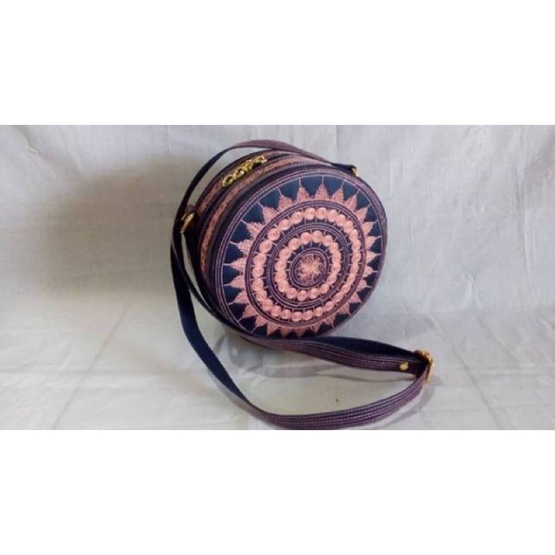 tas selempang cewek rotan bordir khas aceh ukuran sedang