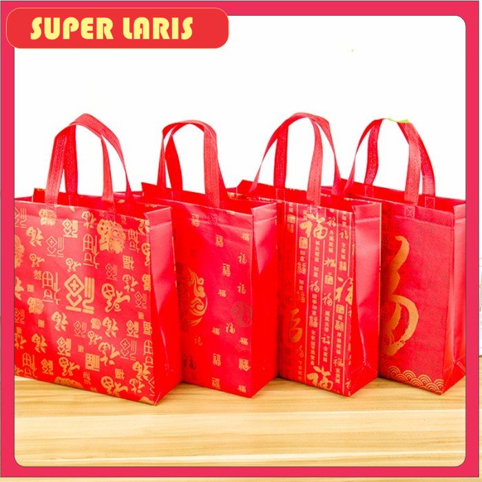 

Terlaris Kantong Fu Imlek Besar Gift Bag Merah Fuk Hoki Souvenir Shopping Bag - MOTIF RANDOM