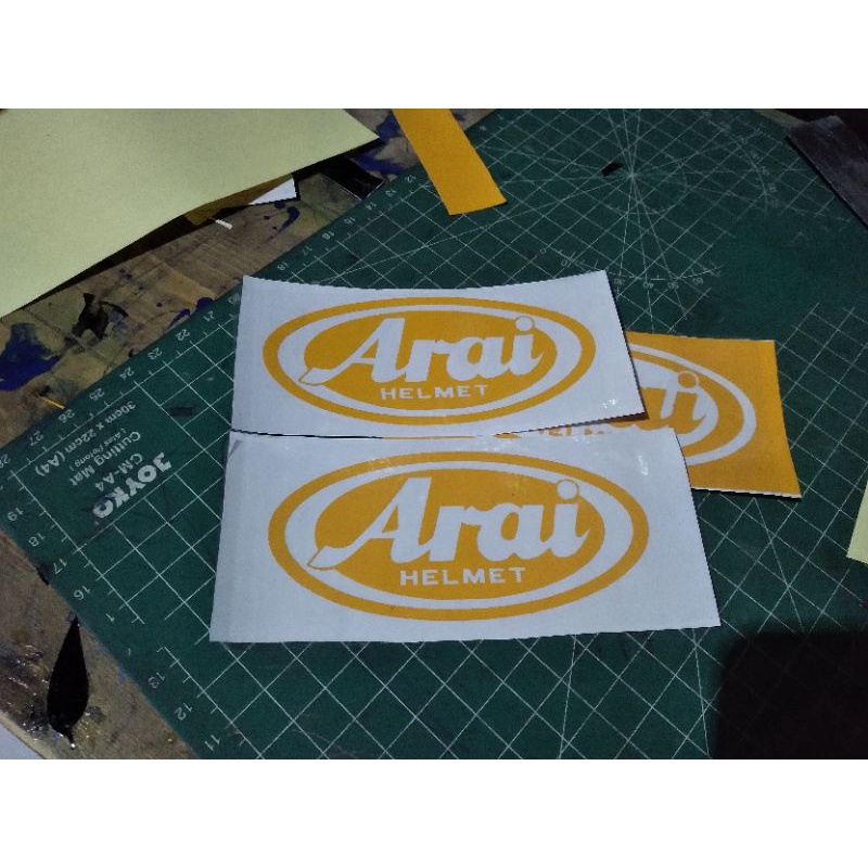 sticker cuting airbrush helm logo arai