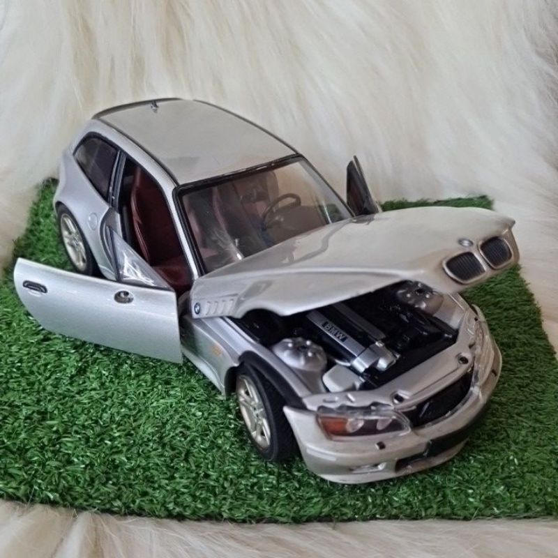 BMW Z3 COUPE 2.8 SKALA 1/18 UT MODELS PRELOVED