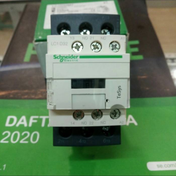 Contactor Schneider Lc1D32 M7 / Kontaktor Schneider Lc1D32M7
