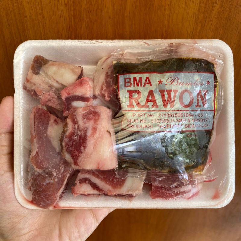 

*Daging Rawon Praktis*
