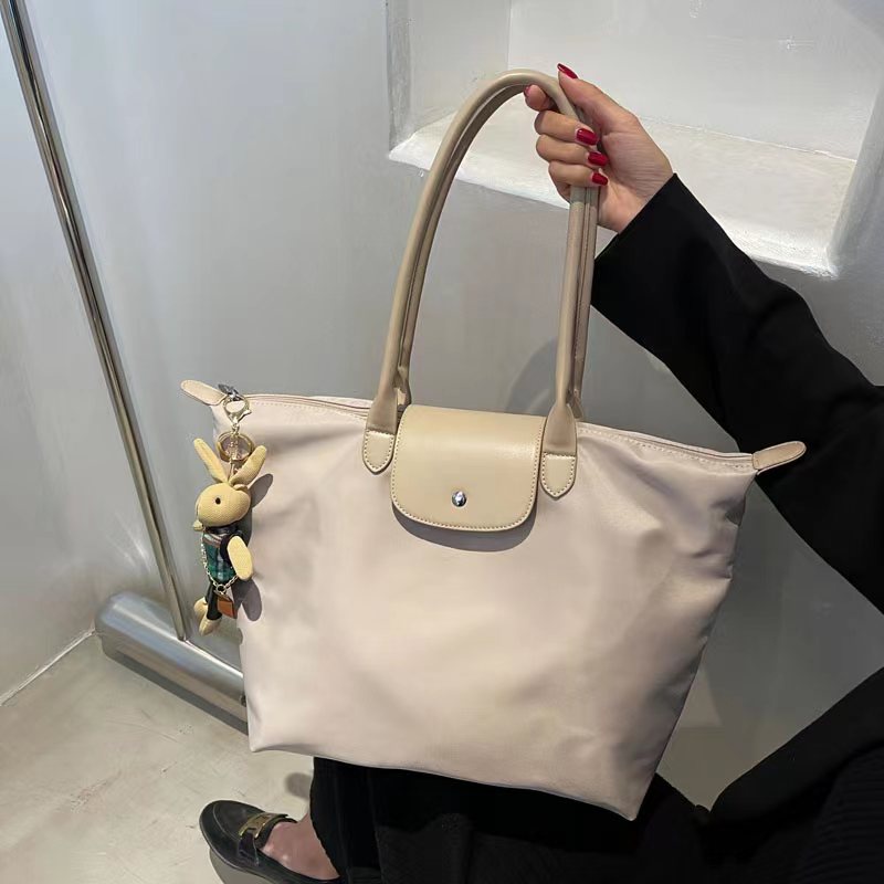 2388 tas selempang wanita import fashion tas hand bag wanita import terkiniian cantik gantungan boneka tar terkiniian coon