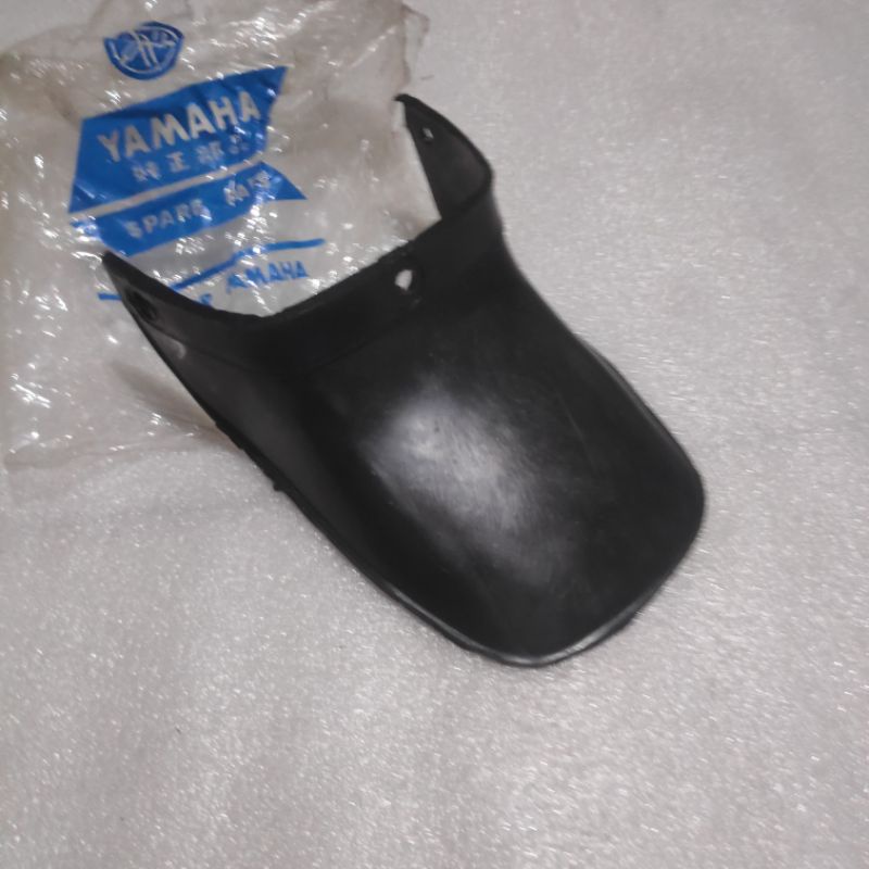 kepet topi spakbor belakang yamaha RS100 RS125 LS3