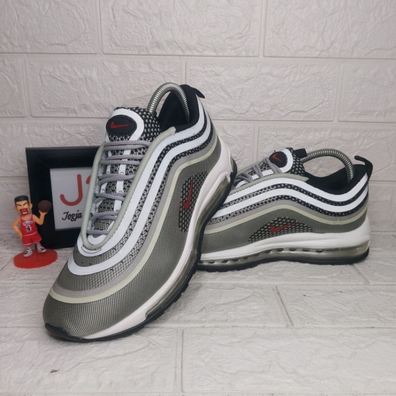 Sepatu Nike Air Max 97 Ultra 17 Silver Bullet Size 40 In Sole 25cm Made in Vietnam Warna Silver Puti