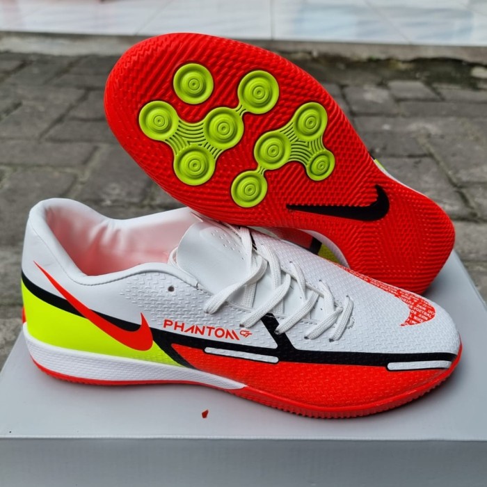 SEPATU FUTSAL PHANTOM GT2 ACADEMY MOTIVATION IC