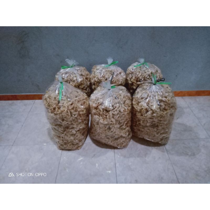 

Sekar_Shop07 Keripik Cakar Ayam Tanpa Tepung#Rambak Cakar Enak 500Gram