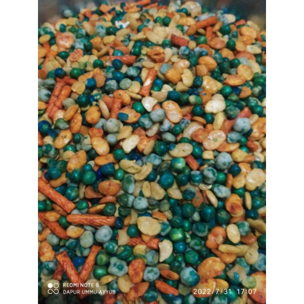 

kacang campur 250gr