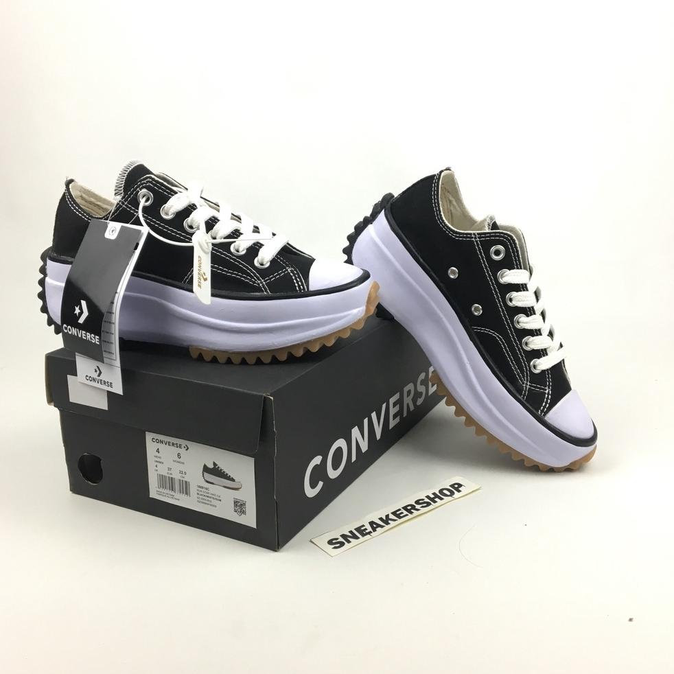 Big Sale CONVERSE Run Star Hike Hitam Putih Pendek Sneakers Wanita Premium BNIB Hak Tinggi Untuk Cew