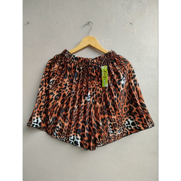 Hotpants Plisket Hyget Motif Leopard jumbo 30-100kg