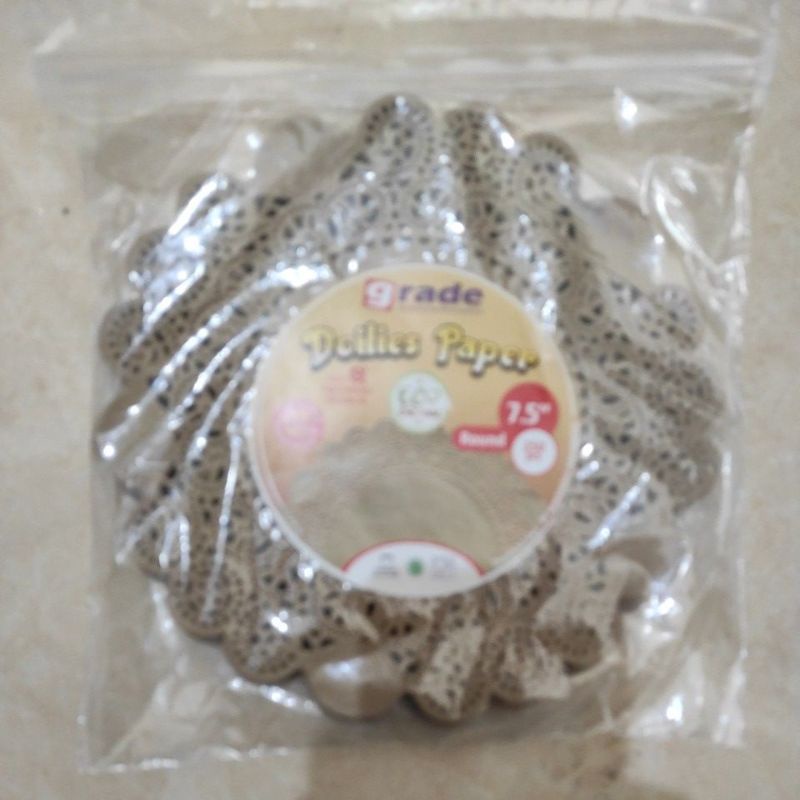 

Doilies Paper 7,5 Grade Coklat (250 pcs) / Kertas Doilies 7,5 Coklat