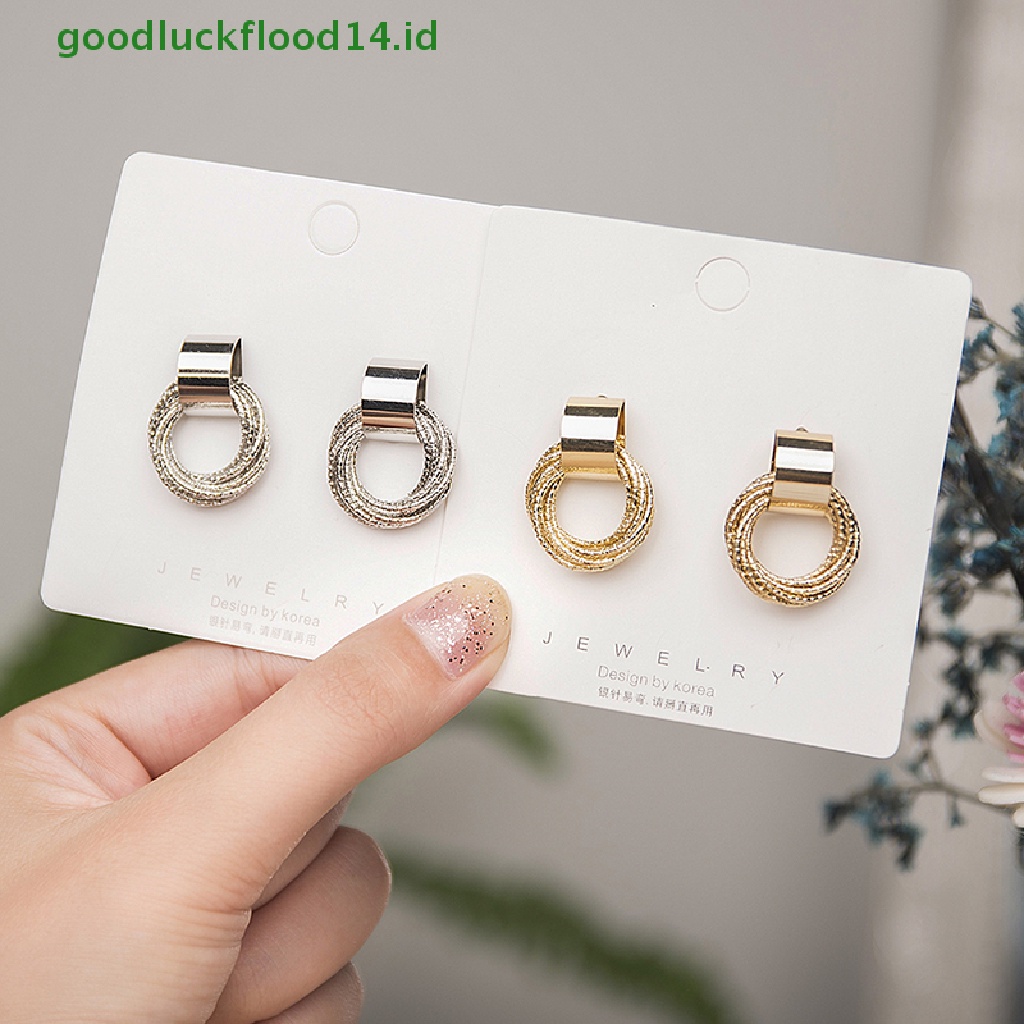 [GOOGFOUR] 1pasang Mode Lingkaran Anting Untuk Wanita Retro Geometri Logam Drop Earrings Tren Fashion Perhiasan Bertingkat Lingkaran Kecil Pendant Earrings [TOP]