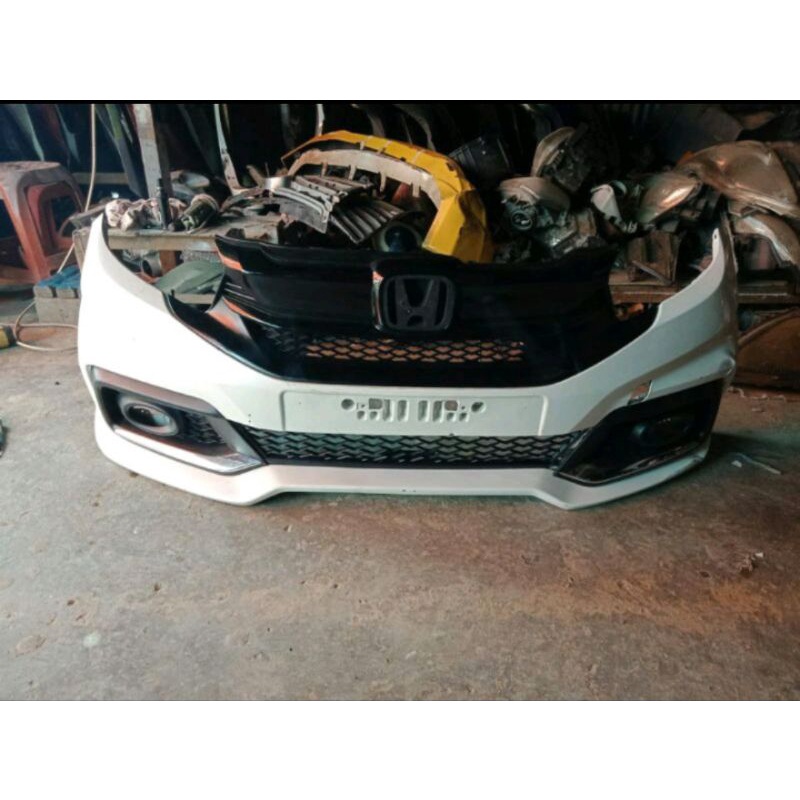 bumper depan Mobilio