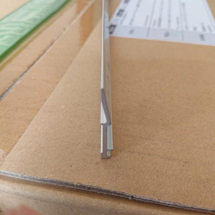 

Shinwa 65528 Penggaris Aluminum 45Cm Aluminum Cutting Straight Edge