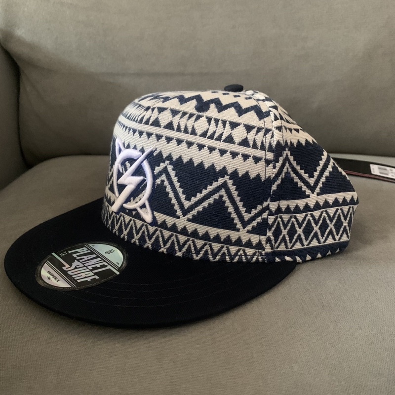 Topi snapback planet surf multico