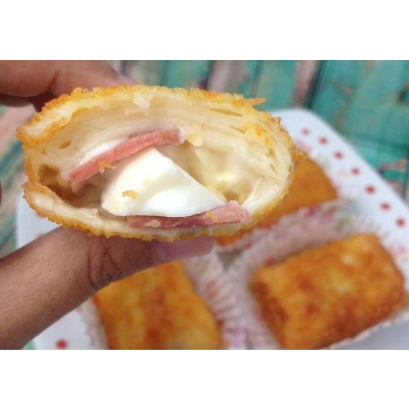 

(PRE ORDER) RISOLES FROZEN HOMEMADE MAYONAISE ISI SMOKED BEEF (MIN ORDER KELIPATAN 5 PCS)