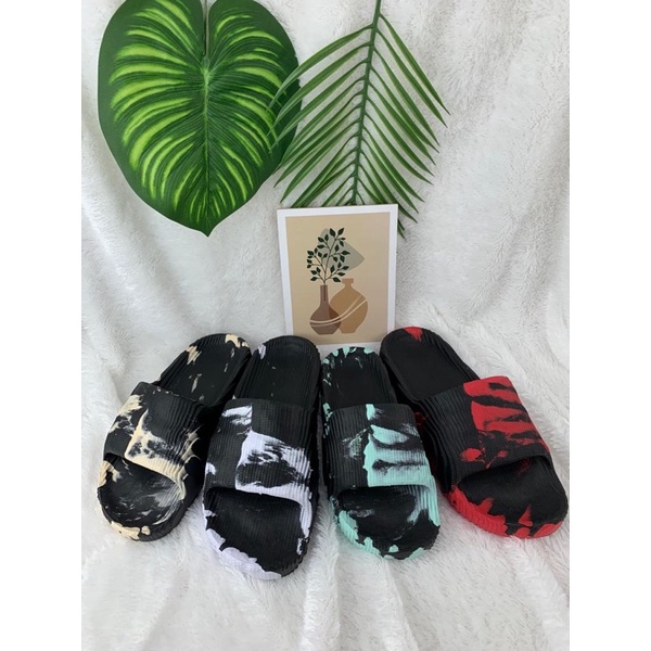 Sandal Slop Adilette Pria Hema Size 39-44 Slide