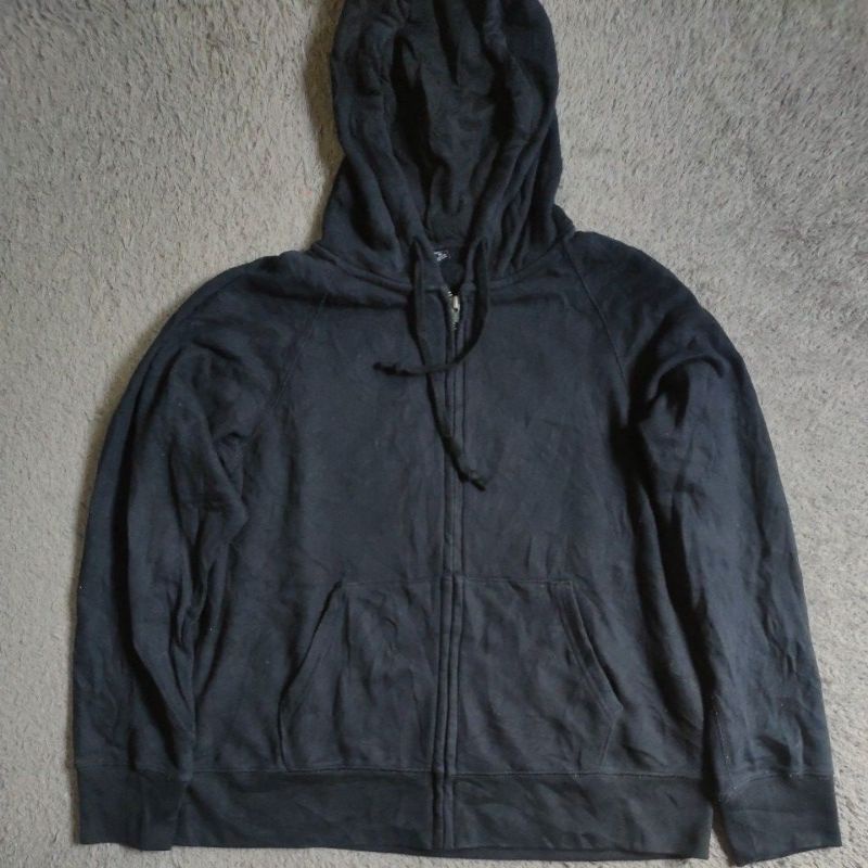 Hoodie Uniqlo Hitam