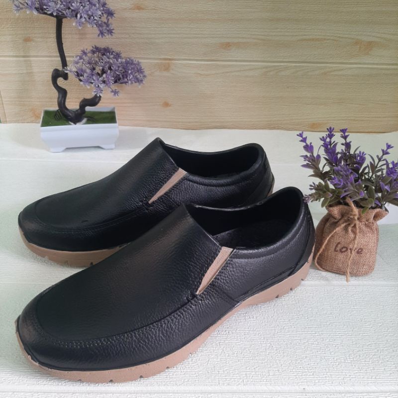 Sepatu Karet Pria /wanita Att Awk 578 Anti Air Slip On/Sepatu Karet Pantofel Warna Hitam,Coklat mocca Uk.40-43