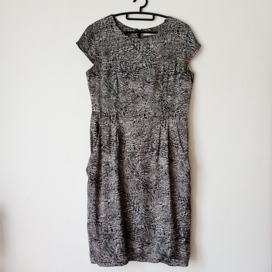 Preloved Dress Accent