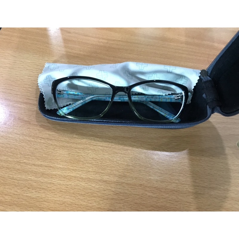 Kacamata Cat Eye (Merk Cresendo)