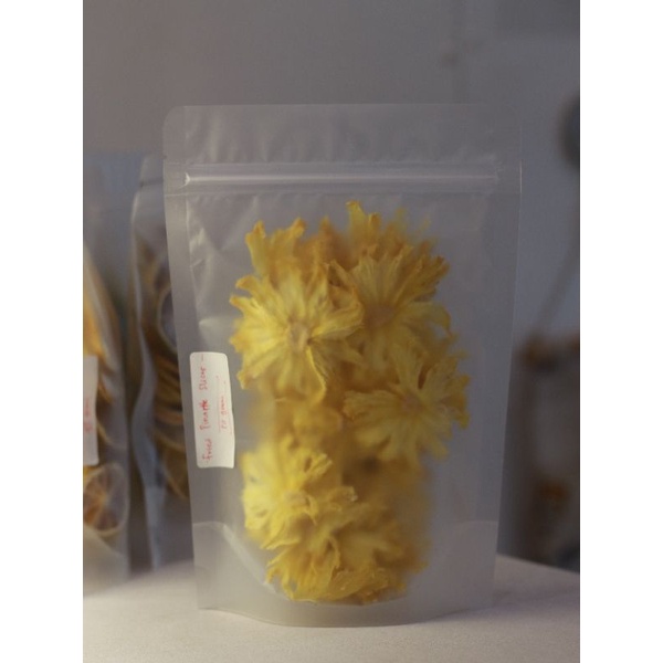 

garnish premium friend pineapple (nanas)