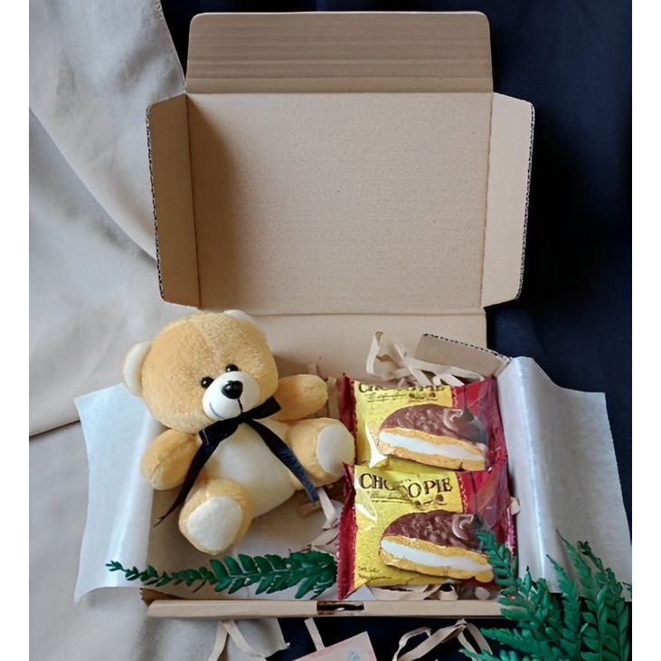 

Hampers box gift valentine FREE Tote bag