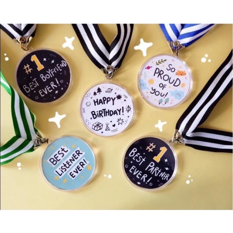 Medali Wisuda Akrilik Custom