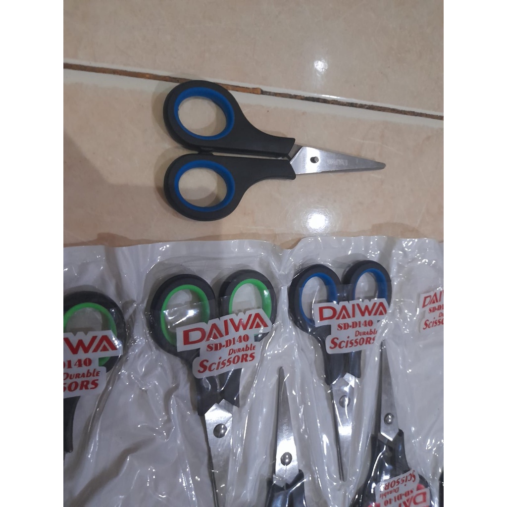 

Gunting jumbo.Harga tertera 1pcs