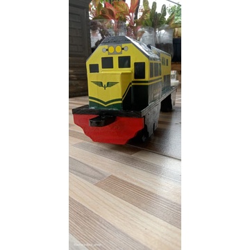 CC201 vintage kereta api kayu