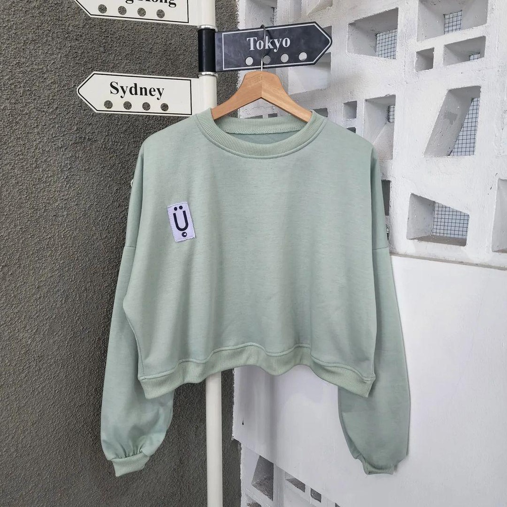 Sweater CREWNECK CROP TOP U untuk wanita