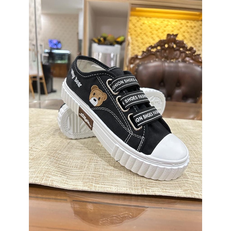 Sepatu Wanita Sepatu Slip-on Bear Low Karet Premium Import PTK007