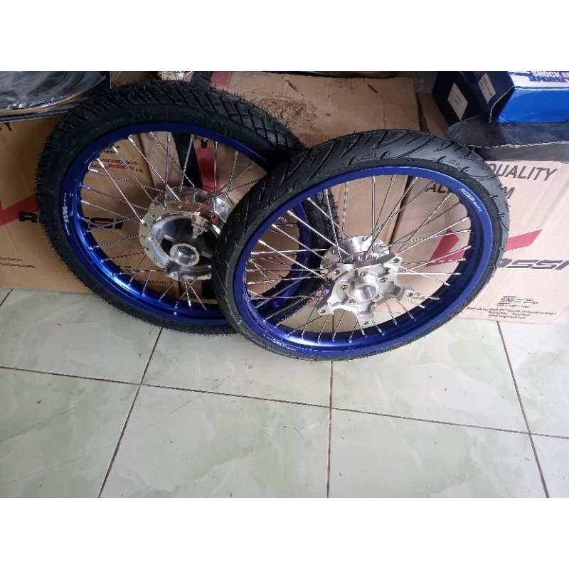 Velg Jari jari cbr 150 r new 2018 Rin 17x160/140 plus ban