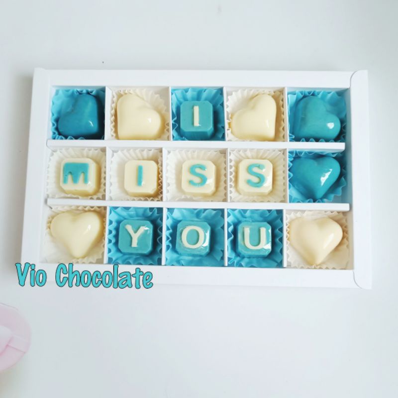 

Vio Chocolate // Coklat Praline sekat 15 // Coklat Valentine // Coklat Ulang tahun