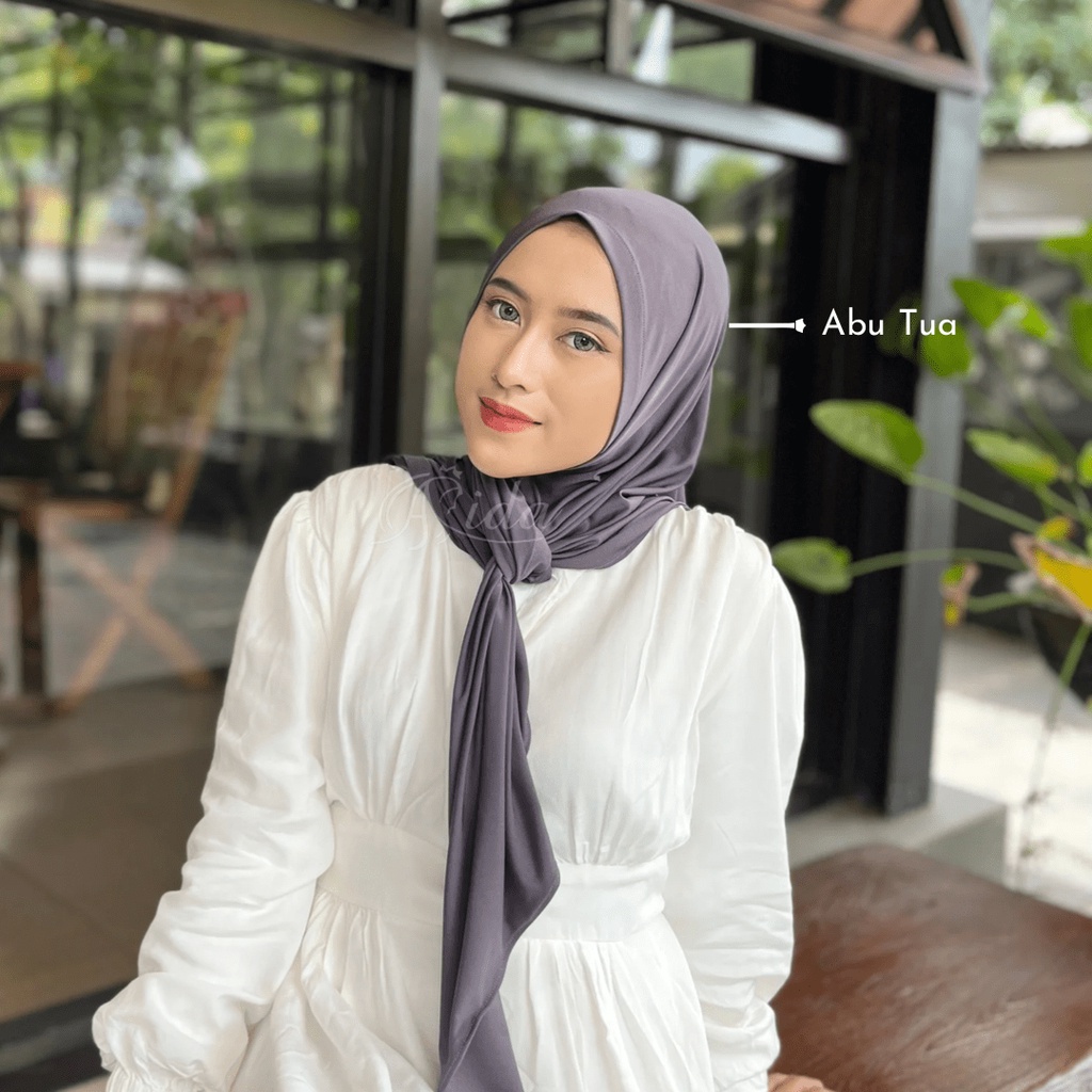 Hauwa Hijab Segitiga Instan Jersey Super Premium