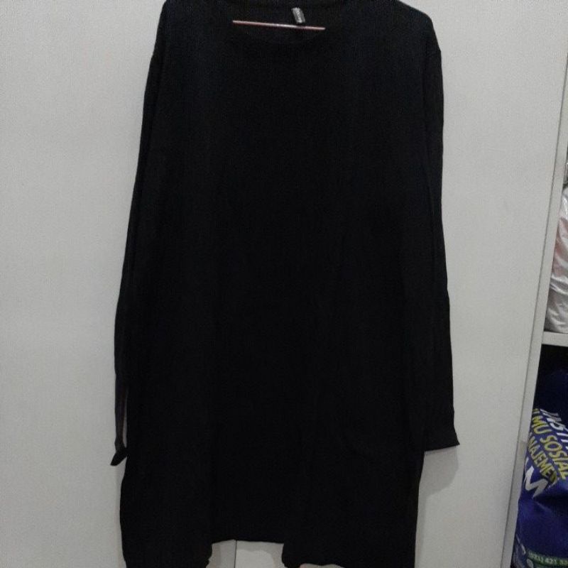 TUNIK KAOS HITAM